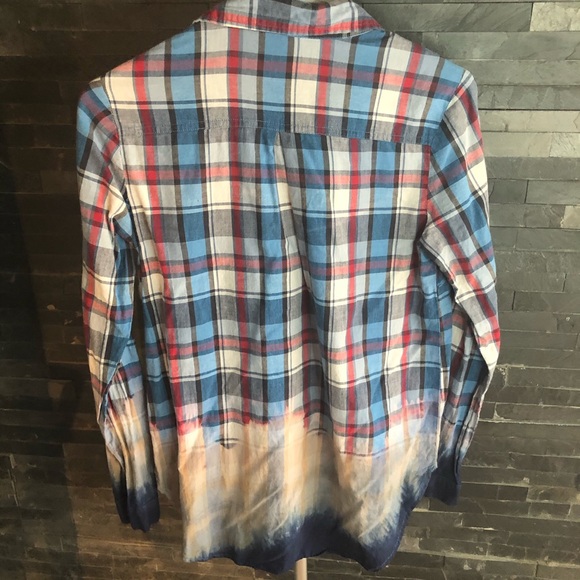 Box plaid ombré hand dyed shirt by Forever 21 SM - Picture 5 of 14